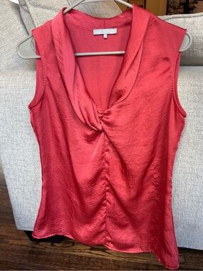 Violet & Claire Coral Satin Twist Front Sleeveless Top Early 2010s Size Small